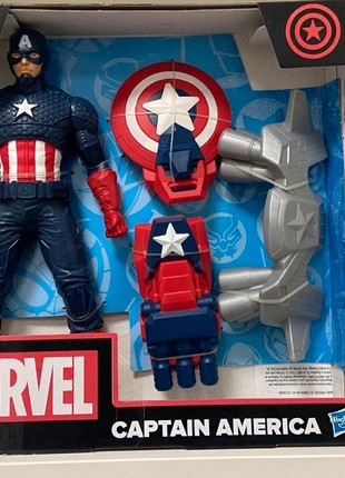 Captain America, brand: Hasbro, condizioni: Nuovo con cartellino, taglia: 3 anni / 98 cm, €17.00, €18.55 include la Protezione acquisti Pro