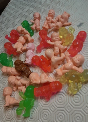 Babies figurines, condition: Very good, size: 5 years / 110 cm, €20.00, €21.70 includes Buyer Protection