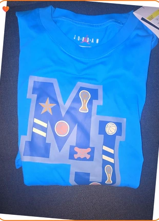 T-shirt Jordan femme S, marque: Jordan, état: Neuf avec étiquette, taille: S / 36 / 8, 10,00 €, 11,20 € Protection acheteurs incluse