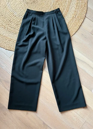 Pantalon noir, brand: Gerard Pasquier, condizioni: Ottime, taglia: M / IT 42 / EU 38, €15.00, €16.45 include la Protezione acquisti