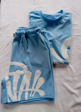Ensemble short t-shirt, staat: Nieuw zonder prijskaartje, maat: L, € 20,00, € 21,70 inclusief Kopersbescherming