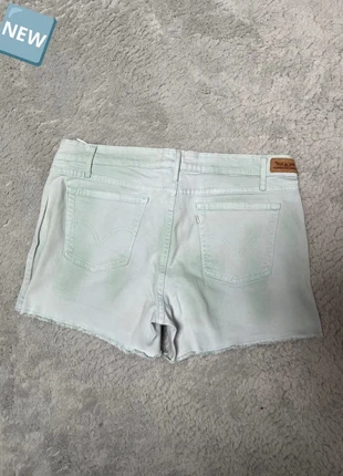Short Jean Levi’s 33018 Vintage 00s vert menthe - W32 (Taille comme W36/FR46), marke: Levi's, zustand: Sehr gut, größe: XXXL / 46 / 18, 20,20 €, 21,91 € beinhaltet Vinted-Käuferschutz Pro