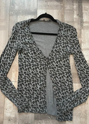 Gilet léopard gris, marque: Pimkie, état: Très bon état, taille: M / 38 / 10, 5,00 €, 5,95 € Protection acheteurs incluse