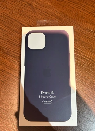 Coque neuve silicone pour iPhone 13, état: Neuf sans étiquette, 3,00 €, 3,85 € Protection acheteurs incluse