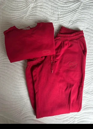 Ensemble de sport BoandTee, brand: Bo+Tee, condizioni: Ottime, taglia: S / IT 40 / EU 36, €28.00, €30.10 include la Protezione acquisti