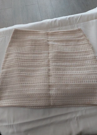 Jupe d'hier beige/crème avec relief, marque: H&M, état: Très bon état, taille: XL / 42 / 14, 4,00 €, 4,90 € Protection acheteurs incluse