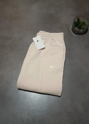 Jogging Nike large soloswoosh rose très pale/beige, brand: Nike, condition: New with tags, size: S / 36 / 8, €34.00, €36.40 includes Buyer Protection