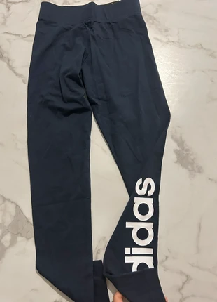 Legging adidas taille xs, marque: adidas, état: Neuf sans étiquette, taille: XS / 34 / 6, 12,00 €, 13,30 € Protection acheteurs incluse