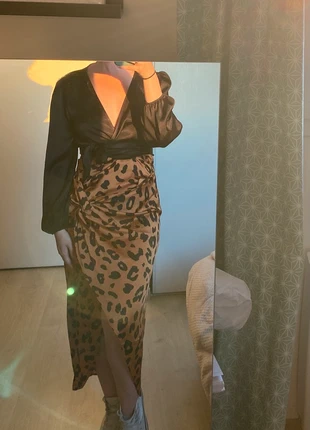 Jupe léopard satinée tendance neuve, marca: ELENZA By L&L, estado: Novo com etiquetas, tamanho: M / 38 / 10, €40.00, €42.70 inclui Proteção do Comprador