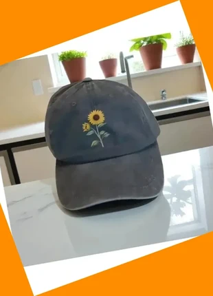 🧢 Casquette grise vintage – motif tournesol – neuve 😆, marca: CAPVINTFLOWER, estado: Novo com etiquetas, tamanho: 55, €12.99, €14.34 inclui Proteção do Comprador Pro