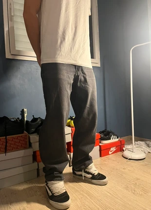 Jean loose noir H&M taille 42 homme, marque: H&M, état: Très bon état, taille: W32 | FR 42, 20,00 €, 21,70 € Protection acheteurs incluse