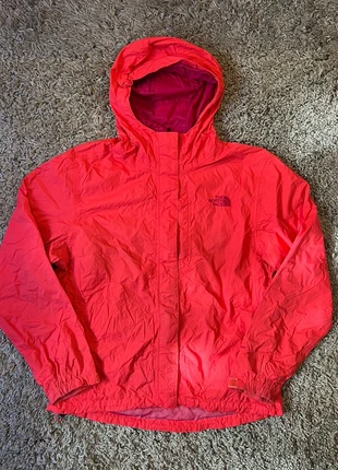 Kway / imperméable / coupe vent The north face rouge en M, marque: The North Face, état: Très bon état, taille: M, 30,00 €, 32,20 € Protection acheteurs incluse