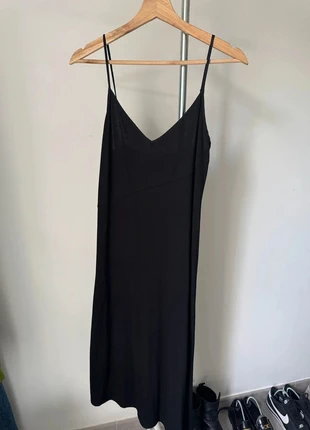 Zara robe bretelle noir, marque: Zara, état: Très bon état, taille: S / 36 / 8, 7,00 €, 8,05 € Protection acheteurs incluse