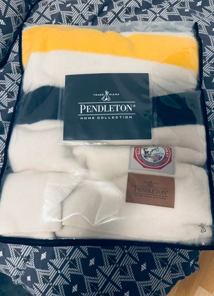 Pendleton Glacier Park blanket, marque: Pendleton, état: Neuf avec étiquette, taille: Autre, 350,00 €, 368,20 € Protection acheteurs incluse