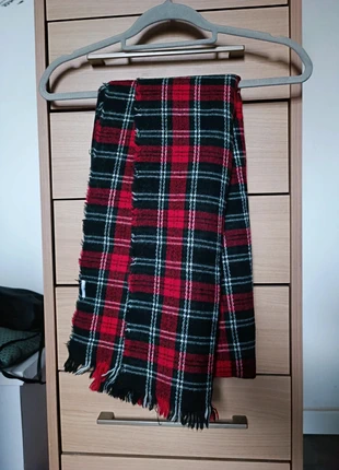 Écharpe d'hiver à carreaux, état: Très bon état, 8,00 €, 9,10 € Protection acheteurs incluse