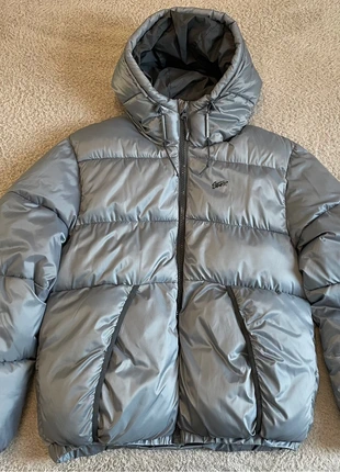 doudoune grise y2k année 2000 tribal goth punk emo silver vintage grunge, marque: Pull & Bear, état: Neuf sans étiquette, taille: XL, 30,00 €, 32,20 € Protection acheteurs incluse