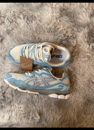 👟 ASICS Gel-NYC Celeste Pastel & Beige Talla 43 💎, marca: Asics, estado: Novo com etiquetas, tamanho: 43, €120.00, €126.70 inclui Proteção do Comprador