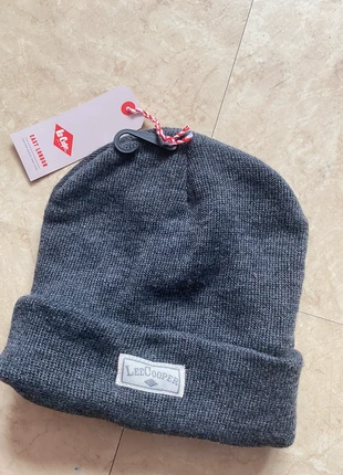 Superbe bonnet gris foncé, taille unique, Lee Cooper, merk: Lee Cooper, staat: Nieuw met prijskaartje, maat: Universele maat, € 5,50, € 6,48 inclusief Kopersbescherming