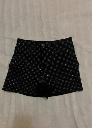 SHEIN – Pantaloncini cargo corti neri con brillantini Taglia S – Mai usati, condizioni perfette, brand: Shein, condizioni: Nuovo senza cartellino, taglia: S / IT 40 / EU 36, €3.99, €4.89 include la Protezione acquisti