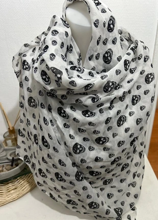 Foulard femme, état: Très bon état, 2,00 €, 2,80 € Protection acheteurs incluse