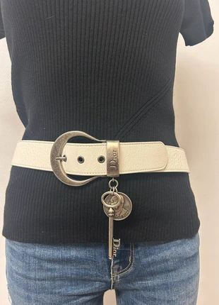 Ceinture Christian Dior Vintage, marque: Christian Dior, état: Très bon état, taille: 90 cm, 219,00 €, 230,65 € Protection acheteurs incluse