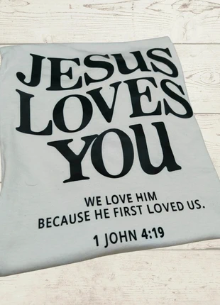 . T-shirt blanc Jesus Loves You Taille L, marke: Jesus love, zustand: Neu, größe: L, 14,99 €, 16,44 € inklusive Vinted-Käuferschutz