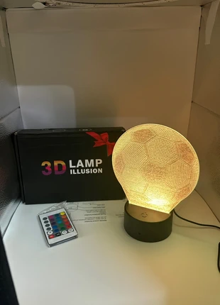 Lampada Illusoria 3D a Forma di Calcio - Atmosfera Unica, zustand: Neu, mit Etikett, 5,00 €, 5,95 € beinhaltet Vinted-Käuferschutz Pro