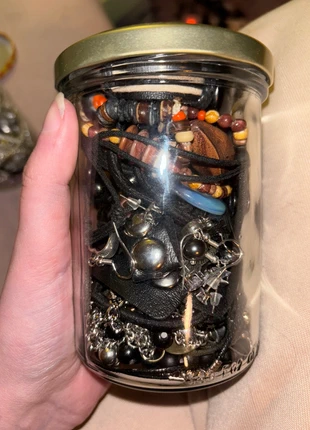 Jewellery jar black, merk: jewellery jar, staat: Nieuw zonder prijskaartje, € 20,00, € 21,70 inclusief Kopersbescherming