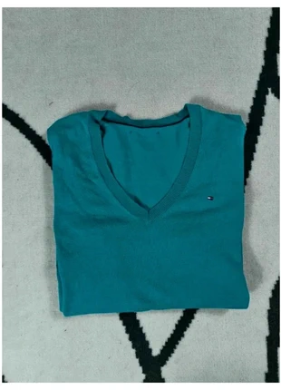 Pull Tommy Hilfiger Col V Taille S bleu turquoise Femme Women PULL392, merk: Tommy Hilfiger, staat: Heel goed, maat: S / 36 / 8, € 14,99, € 16,44 inclusief Kopersbescherming Pro