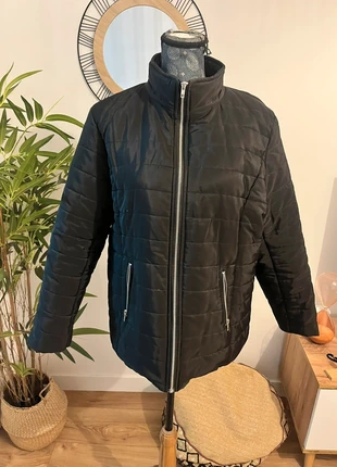 Jolie veste noir taille 46, brand: Made In Italy, condizioni: Ottime, taglia: XXXL / IT 50 / EU 46, €14.99, €16.44 include la Protezione acquisti Pro