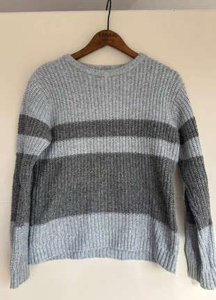 Pull gris kiabi 10 ans, brand: Kiabi, condition: Very good, size: 10 years / 140 cm, €3.00, €3.85 includes Buyer Protection
