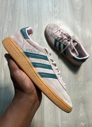 Basket Adidas handball Spezial rose Taille 38, marque: adidas, état: Très bon état, taille: 38, 30,00 €, 32,20 € Protection acheteurs (Pro) incluse