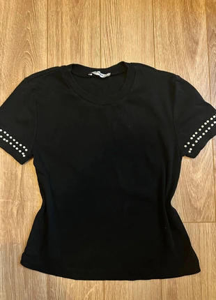 T-shirt cintré noir avec perles élégant Zara taille S (ref 27), brand: Zara, condizioni: Nuovo senza cartellino, taglia: S / IT 40 / EU 36, €6.00, €7.00 include la Protezione acquisti