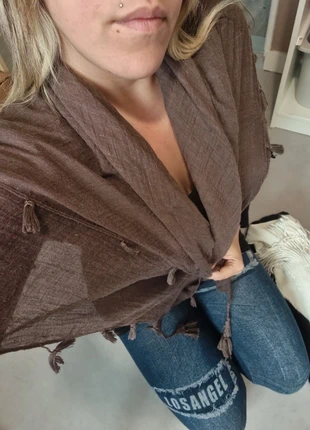 Chale femme, condition: Very good, €1.00, €1.75 includes Buyer Protection