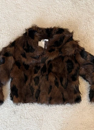 Manteau léopard en fausse fourrure, marke: Fourrure, zustand: Neu, mit Etikett, größe: S / 36 / 8, 50,00 €, 53,20 € inklusive Vinted-Käuferschutz