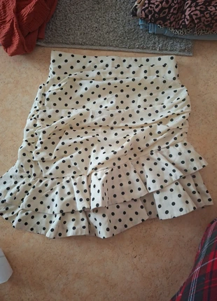 Jupe crème a poids t38, marca: Boutique Parisienne, estado: Muito bom, tamanho: M / 38 / 10, €12.00, €13.30 inclui Proteção do Comprador