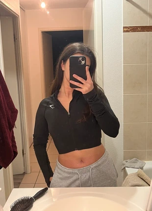 Haut gymshark, marque: Gymshark, état: Très bon état, taille: S / 36 / 8, 28,00 €, 30,10 € Protection acheteurs incluse