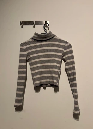 Gestreepte coltruimaat xs bershka, merk: Bershka, staat: Nieuw zonder prijskaartje, maat: XS / 34 / 6, € 2,00, € 2,80 inclusief Kopersbescherming