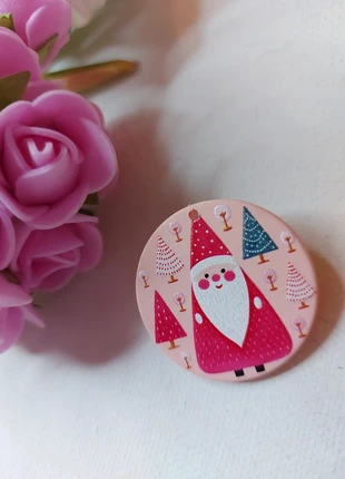 Broche père noël rond sapins rose, marque: maison des créatrices, état: Très bon état, 6,90 €, 7,95 € Protection acheteurs incluse
