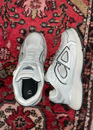 Dior b30, marque: Dior, état: Très bon état, taille: 41, 60,00 €, 63,70 € Protection acheteurs incluse