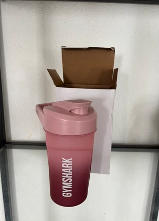 Shaker Rose Gymshark 400ML, marke: Gymshark, zustand: Neu, mit Etikett, 15,00 €, 16,45 € inklusive Vinted-Käuferschutz