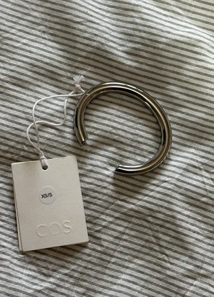 Cos brand new silver metal chunky bangle bracelet size XS/S, brand: COS, condition: New with tags, £8.00, £9.10 includes Buyer Protection
