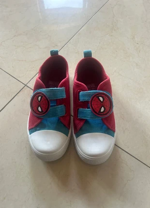 Scarpe in tela Spider Man Marvel, marque: Marvel, état: Très bon état, taille: 32, 5,00 €, 5,95 € Protection acheteurs incluse