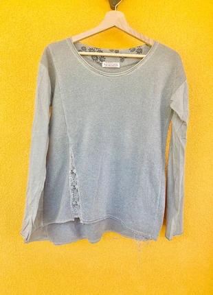 Maglia grigia in cotone con pizzo e dettagli brillantinati – stile casual chic, brand: NinamatitA, condizioni: Ottime, taglia: M / IT 42 / EU 38, €2.00, €2.80 include la Protezione acquisti