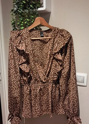 Blouse, marke: Zara, zustand: Sehr gut, größe: M / 38 / 10, 5,00 €, 5,95 € inklusive Vinted-Käuferschutz