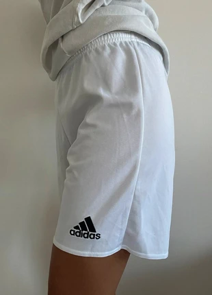 Short de sport adidas vintage polyester taille S couleur blanc, état: Très bon état, taille: S, 8,99 €, 10,14 € Protection acheteurs incluse