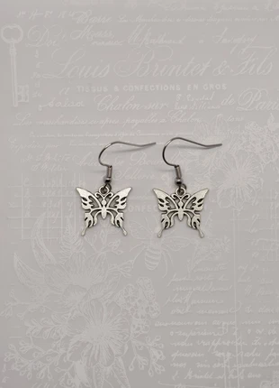 Silver butterfly earrings, marca: Local, estado: Novo sem etiquetas, €1.00, €1.75 inclui Proteção do Comprador