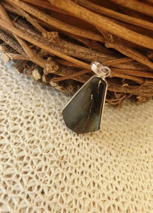 Zilver hanger met natuursteen Labradoriet, marque: Silver, état: Neuf sans étiquette, 7,00 €, 8,05 € Protection acheteurs incluse