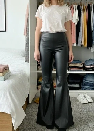 Pantalon similicuir évasé chic - femme taille S, brand: Véa Petal, condition: Very good, size: S / 36 / 8, €34.90, €37.35 includes Buyer Protection