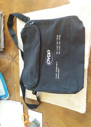 Sacoche 37×34 pub, marke: ovdp, zustand: Sehr gut, größe: Einheitsgröße, 5,00 €, 5,95 € inklusive Vinted-Käuferschutz